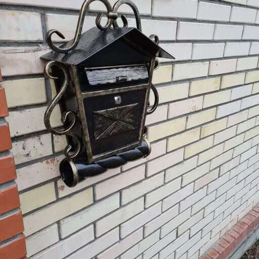 Кованый почтовый ящик